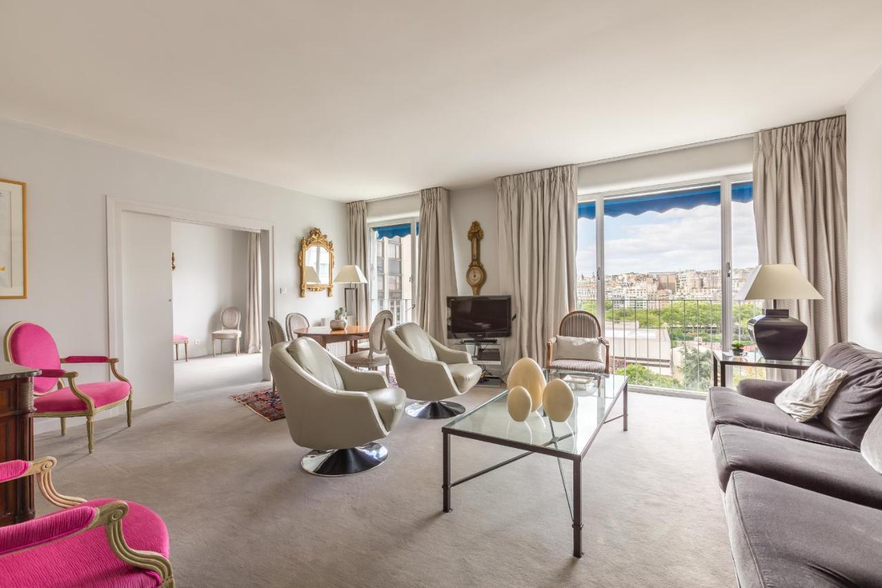 Apartamento Veeve - Steps From The Eiffel Tower París Exterior foto